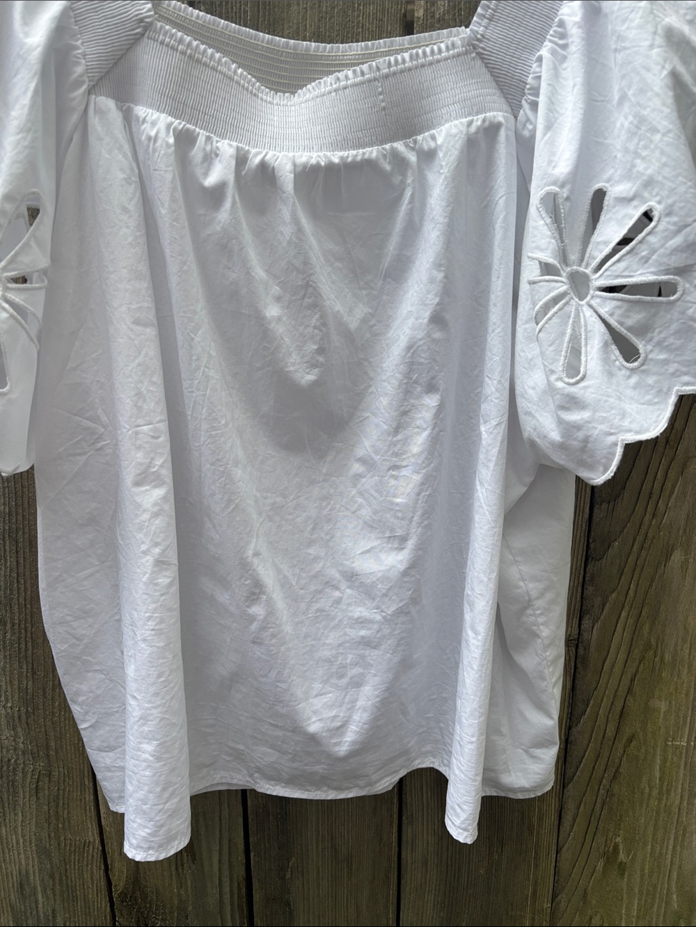 Jodifl Chic Feminine White Top Blouse Laser Floral Bell Women’s Plus 3X NWOT - Picture 4 of 7